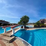Platino Apartment - Jacuzzi Privata Con Tre Piscine Residenziali Ed Un Bar A 200M Dal Lago * Desenzano del Garda