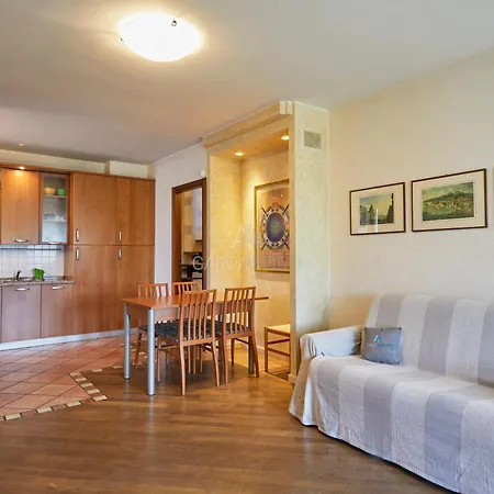 Lägenhet Platino - Jacuzzi Privata Con Tre Piscine Residenziali Ed Un Bar A 200m Dal Desenzano del Garda