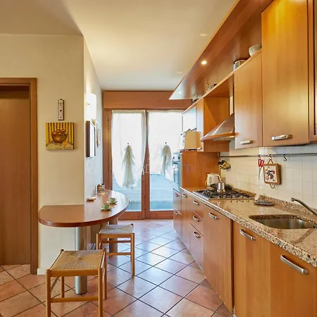 Platino - Jacuzzi Privata Con Tre Piscine Residenziali Ed Un Bar A 200m Dal Desenzano del Garda